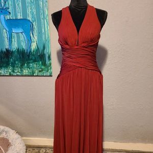 BCBG Max Azria Long Formal Burgundy Gown Draping Pleats Halter Top Size Large